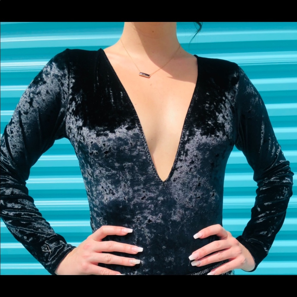 🖤Victoria Secret Velvet Body Suit🖤